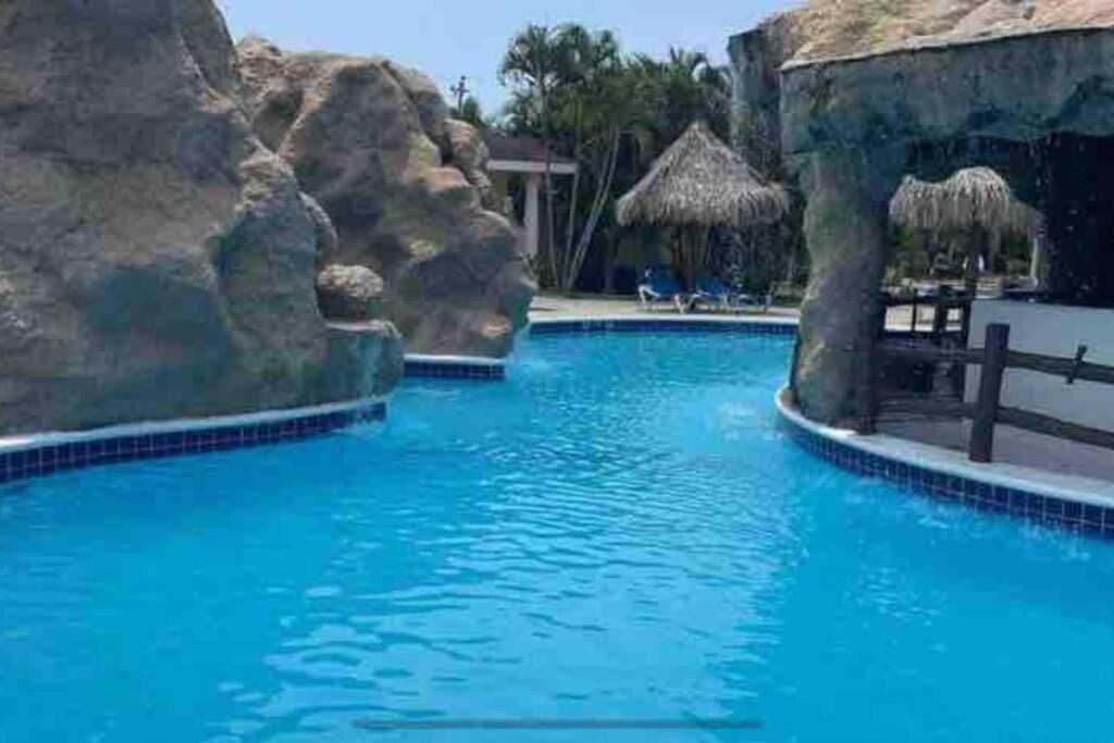 Villa De Ali In Palma Real La Ceiba Exterior foto
