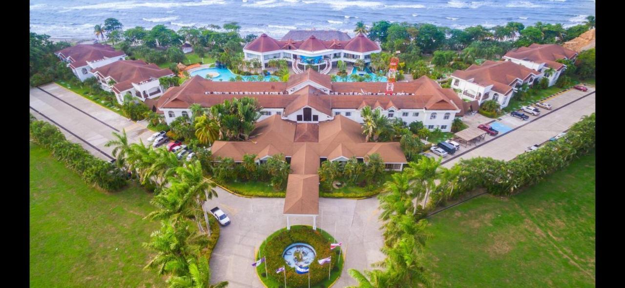 Villa De Ali In Palma Real La Ceiba Exterior foto